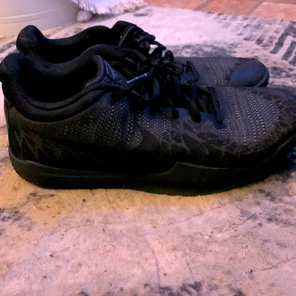 Black Nike Kobe Mamba Rage Basketball Shoes - Picture 1 of 3
